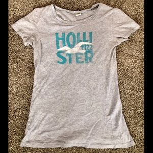 Hollister Gray T-shirt